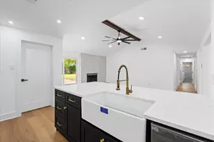 10730 Wickersham Ln, Houston, TX 77042 - Photo 21