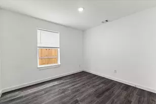 8631 Peachtree St, Houston, TX 77016 - Photo 23