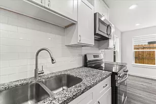 8631 Peachtree St, Houston, TX 77016 - Photo 7