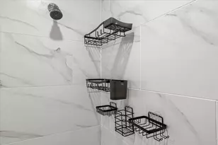 8631 Peachtree St, Houston, TX 77016 - Photo 17