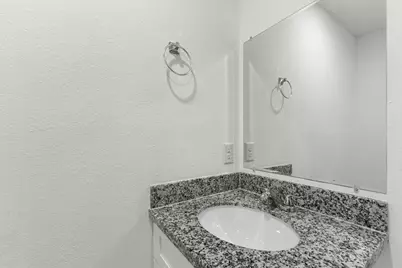 8631 Peachtree Street, Houston, TX 77016 - Photo 15