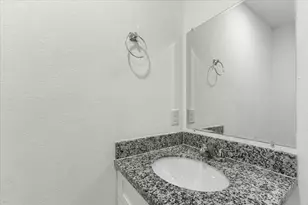 8631 Peachtree St, Houston, TX 77016 - Photo 15