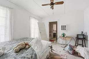 207 W Jackson St, West Columbia, TX 77486 - Photo 11