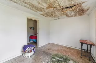 207 W Jackson St, West Columbia, TX 77486 - Photo 13