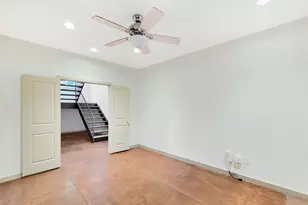 321 E 20th St, Houston, TX 77008 - Photo 3