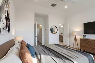 2806 Versailles Oak Ln, Houston, TX 77092 - Photo 13