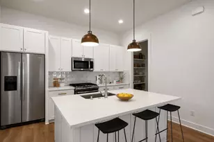 2806 Versailles Oak Ln, Houston, TX 77092 - Photo 9