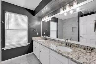 1829 Bering Dr, Houston, TX 77057 - Photo 15