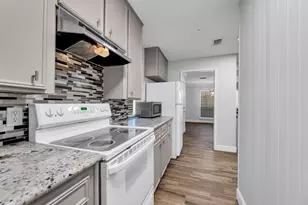 1829 Bering Dr, Houston, TX 77057 - Photo 9