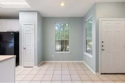 229 E Summerhaze Circle, The Woodlands, TX 77382 - Photo 7