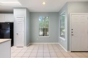229 E Summerhaze Circle, The Woodlands, TX 77382 - Photo 7