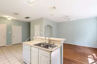 229 E Summerhaze Circle, The Woodlands, TX 77382 - Photo 13