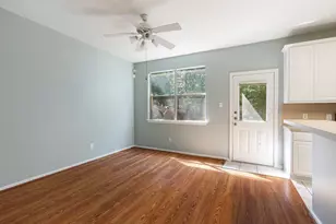 229 E Summerhaze Circle, The Woodlands, TX 77382 - Photo 17