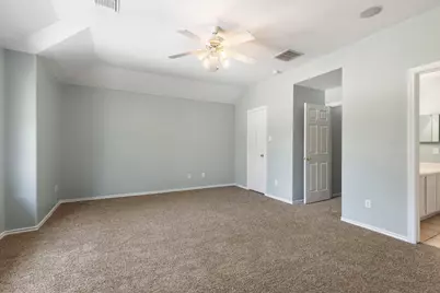 229 E Summerhaze Circle, The Woodlands, TX 77382 - Photo 19