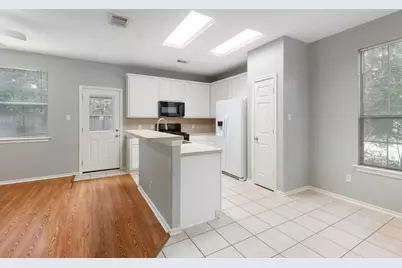 229 E Summerhaze Circle, The Woodlands, TX 77382 - Photo 17
