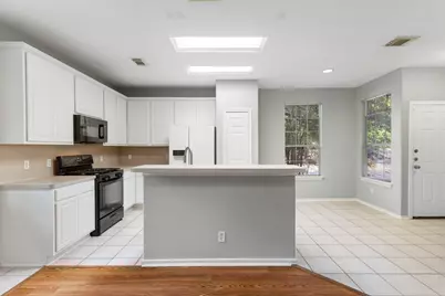 229 E Summerhaze Circle, The Woodlands, TX 77382 - Photo 15