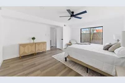 303 E Fair Harbor Lane, Houston, TX 77079 - Photo 19