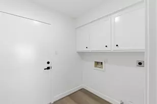 303 E Fair Harbor Ln, Houston, TX 77079 - Photo 15