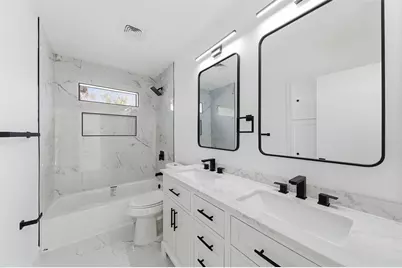 303 E Fair Harbor Lane, Houston, TX 77079 - Photo 31