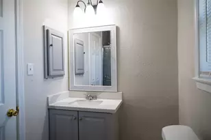 5502 Elm Tree Dr, Houston, TX 77048 - Photo 21