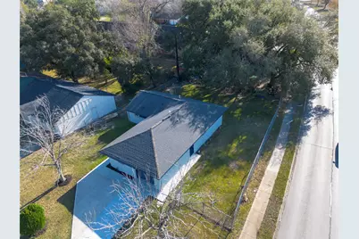 5502 Elm Tree Drive, Houston, TX 77048 - Photo 31