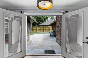 112 April Wind Dr E, Montgomery, TX 77356 - Photo 31