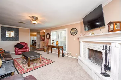 1730 Avenue C #F, El Campo, TX 77437 - Photo 11
