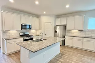 1057 Dancing Feather St, Montgomery, TX 77316 - Photo 3