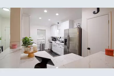 4715 Cavern Brook Court, Fresno, TX 77545 - Photo 5