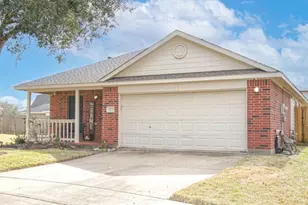 4715 Cavern Brook Ct, Fresno, TX 77545 - Photo 1