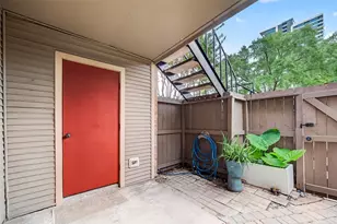 3700 W Clay St, Houston, TX 77019 - Photo 5