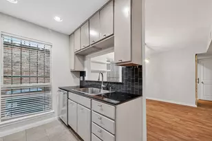 3700 W Clay St, Houston, TX 77019 - Photo 15
