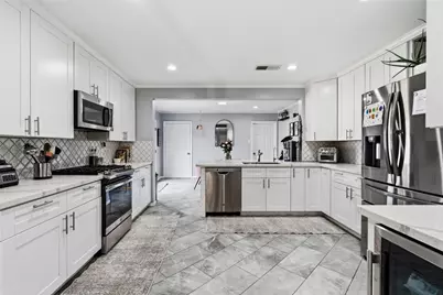 4002 Cheena Drive, Houston, TX 77025 - Photo 9