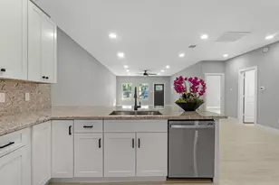 8709 Wheatley St, Houston, TX 77088 - Photo 5