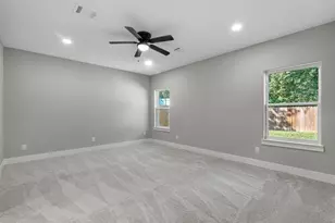 8709 Wheatley St, Houston, TX 77088 - Photo 9