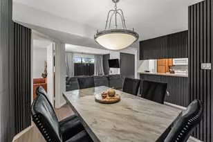 3085 Walnut Bend Ln, Houston, TX 77042 - Photo 3