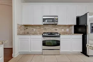 71 N Rocky Point Cir, The Woodlands, TX 77389 - Photo 15