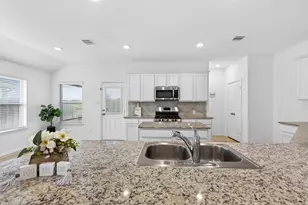 5402 Still Creek Ranch Dr, Richmond, TX 77469 - Photo 9