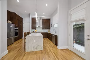 305 Peden St, Houston, TX 77006 - Photo 5
