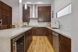 305 Peden St, Houston, TX 77006 - Photo 3