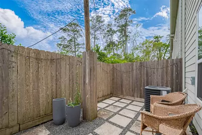 5209 Pinemont Creek Lane, Houston, TX 77018 - Photo 15