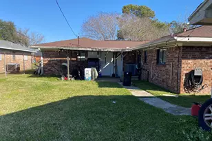 2801 6th Ave N, Texas City, TX 77590 - Photo 19