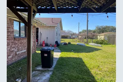 2801 6th Avenue N, Texas City, TX 77590 - Photo 17
