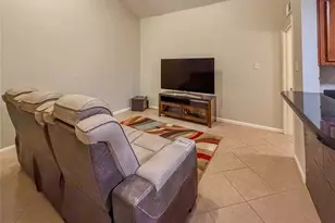 2574 Marilee Ln, Houston, TX 77057 - Photo 3