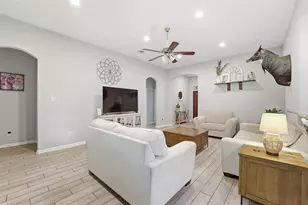 22529 E Shorewood Loop, Houston, TX 77336 - Photo 7