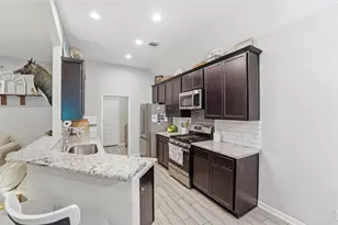 22529 E Shorewood Loop, Houston, TX 77336 - Photo 9
