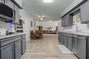 4930 Pleasure Lake Ln, Willis, TX 77318 - Photo 7