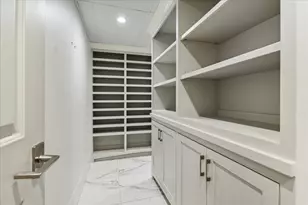 15 Greenway Plz, Houston, TX 77046 - Photo 27