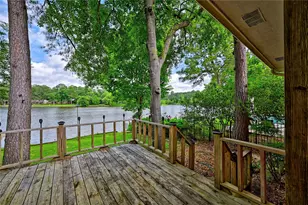 1925 E Lake Dr, Huntsville, TX 77340 - Photo 3