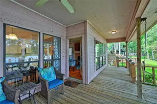 1925 E Lake Dr, Huntsville, TX 77340 - Photo 5